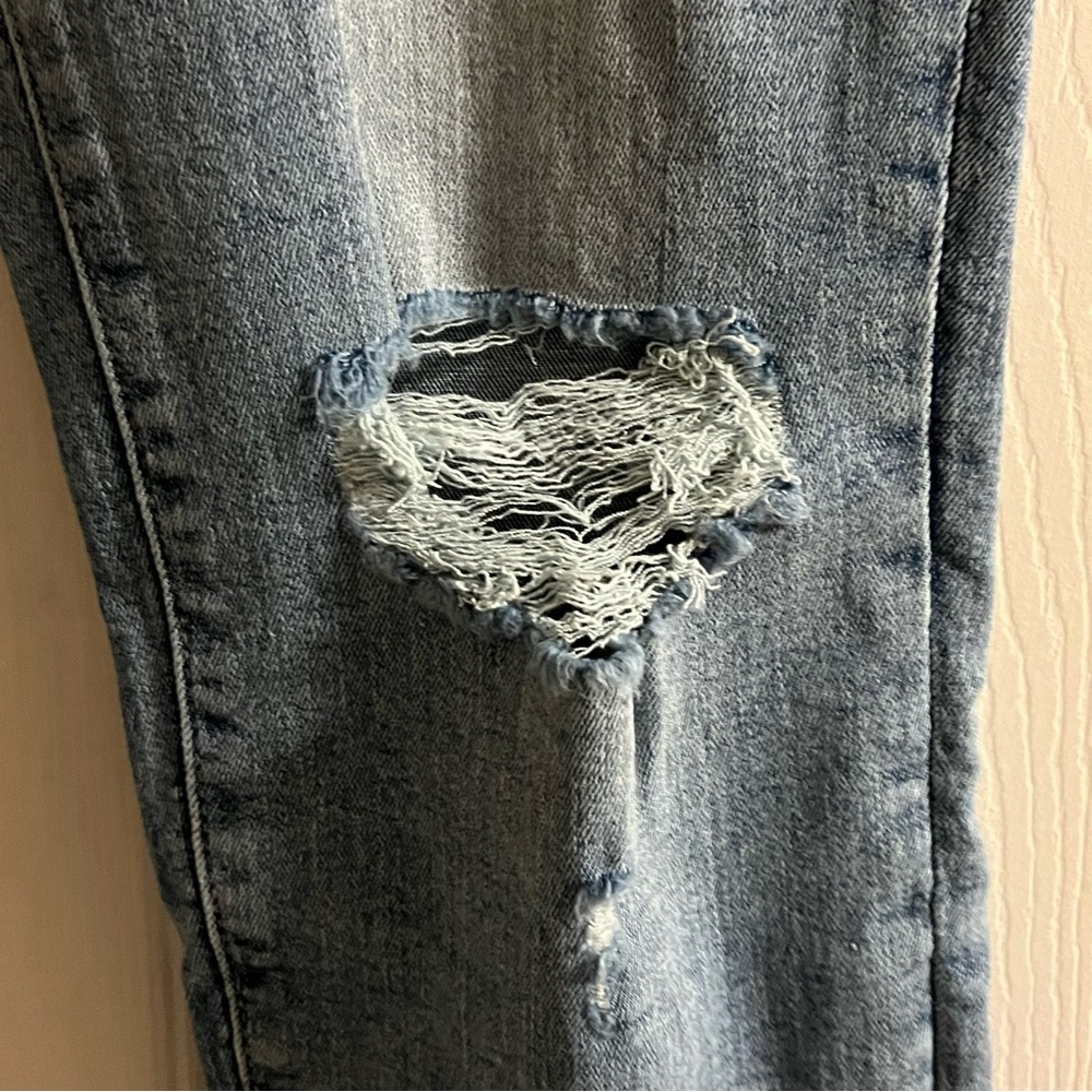 NWT Gap Mid Rise Destructed Universal Legging with Wellwash, size 12/31 X-Long - Picture 5 of 6